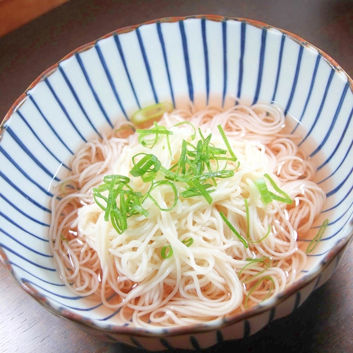 ほんのりピンクの『梅酢そうめん』